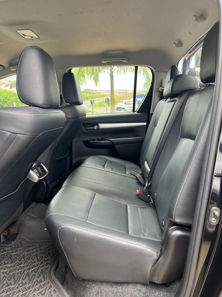 WhatsApp Image 2025-11-05 at 18.15.32 (2)